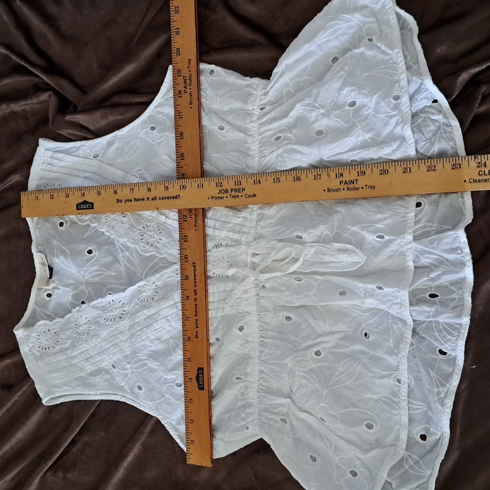 Universal Thread White Eyelet Blouse - image 5